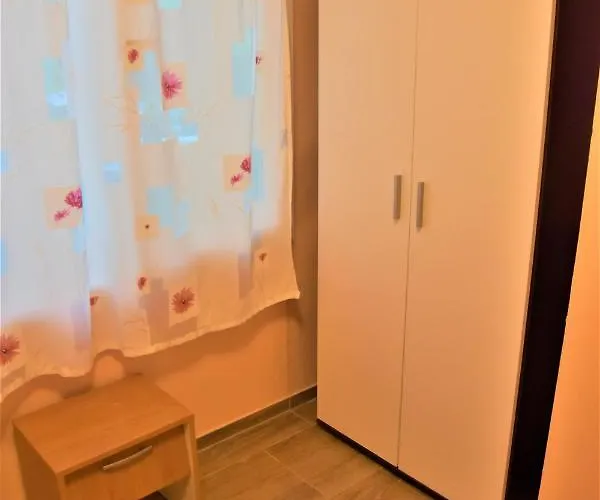 达尼简易别墅酒店